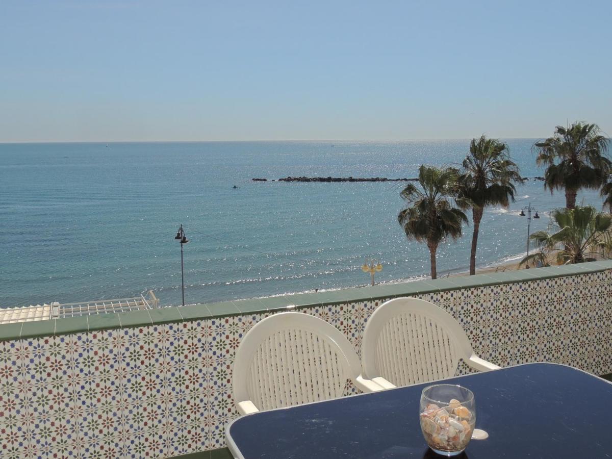 Las Gaviotas Beach - Playa - Sea Front - Frente Al Mar Appartement Benalmádena Buitenkant foto